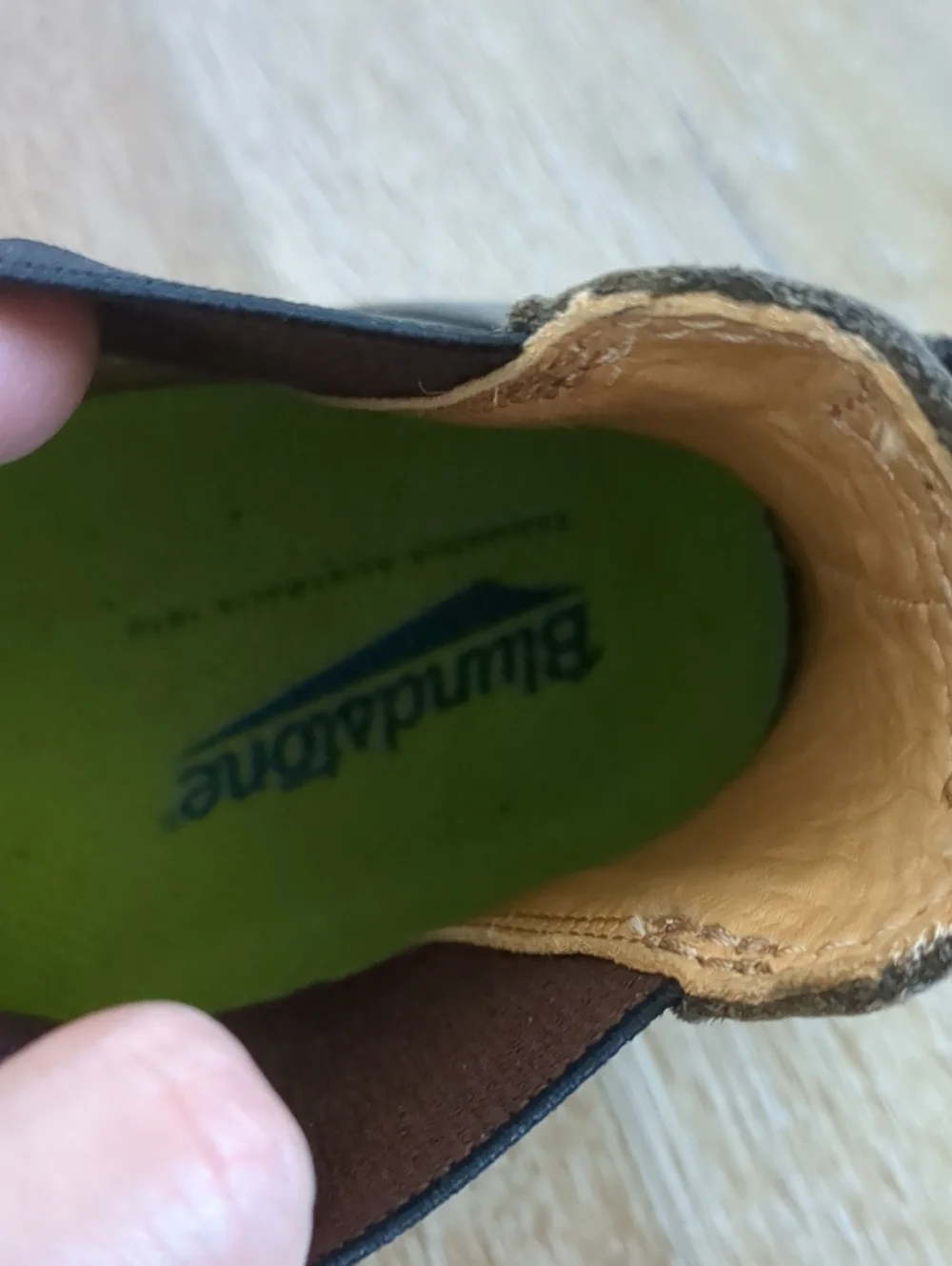 Blundstone self cleaning